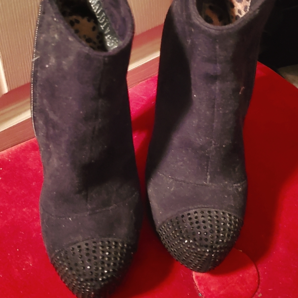 Super Cute and Sext Rhinestone Black Booties